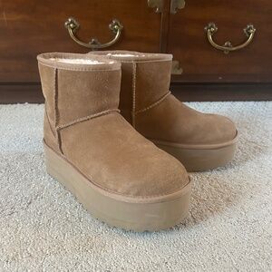 UGG Classic Mini Platform Bootie